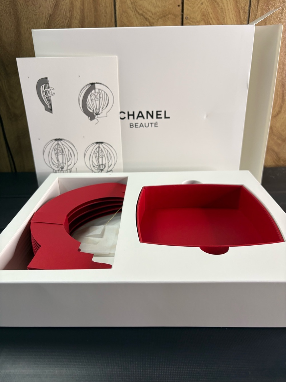 CHANEL Red Lantern Pop-Up Display CC Logo Holiday Decor Gift Set NWOT - Picture 7 of 7